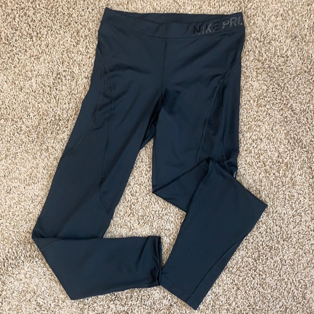 Nike pro hypercool women’s leggings